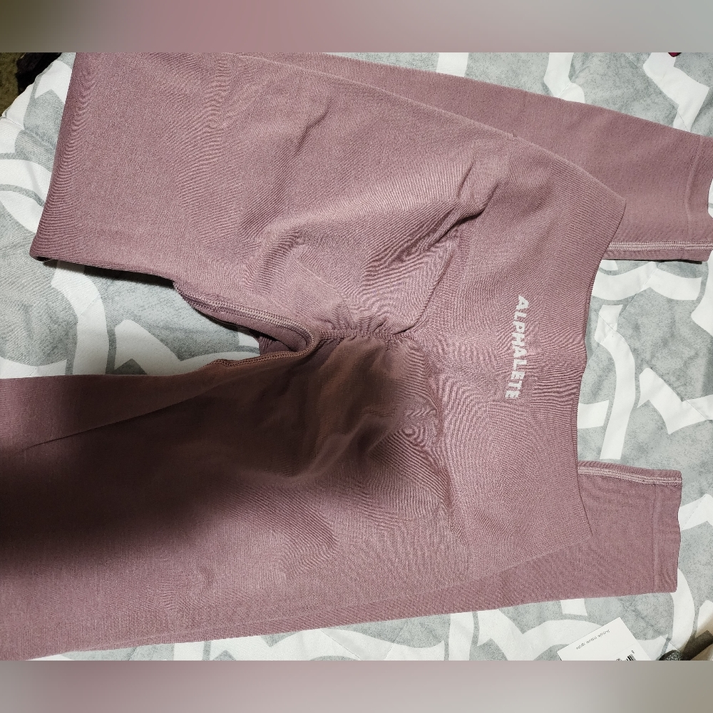 Amplify alphalete leggings purple dove